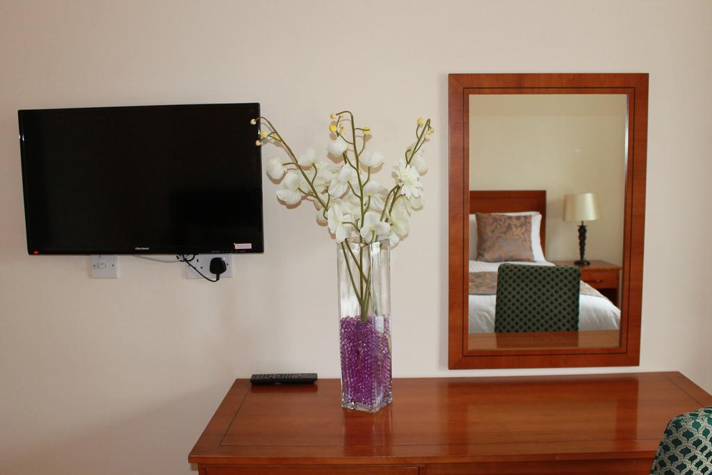 The Clonakilty Hotel Room photo